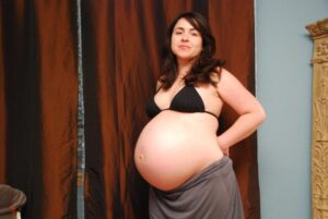33weeks.belly2.jpg