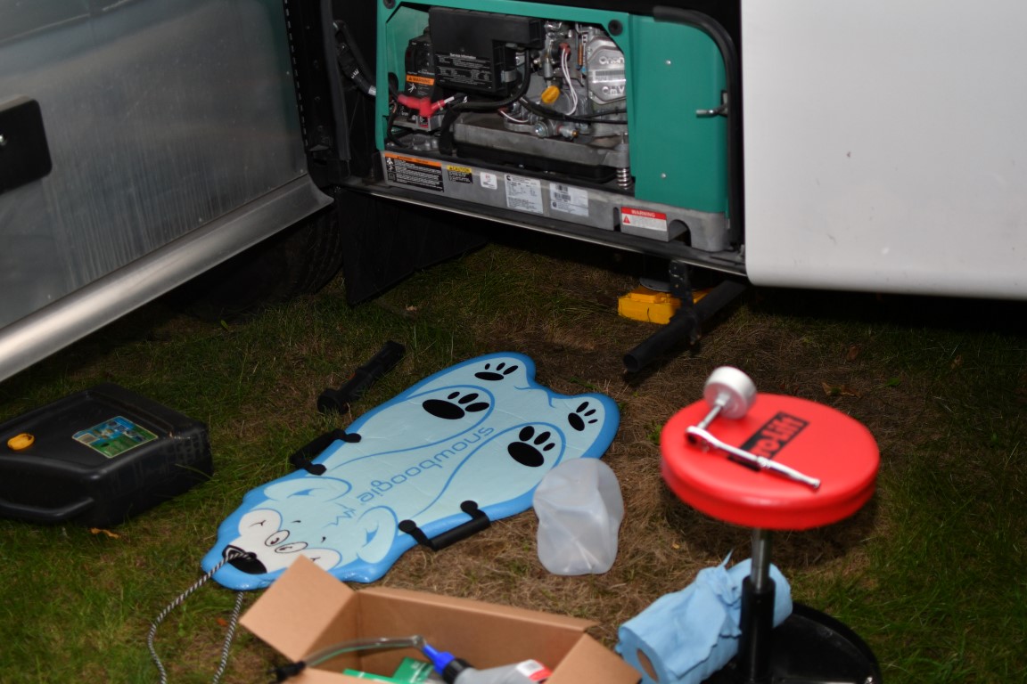 RV: Changing the Generator Oil